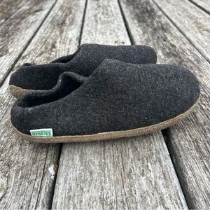 Kyrgies Dark Gray Wool Slippers